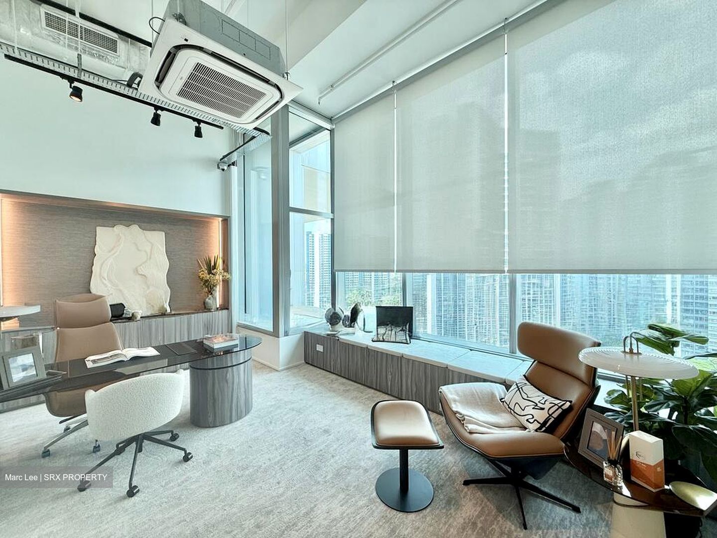 Arc 380 (D8), Office #497343221
